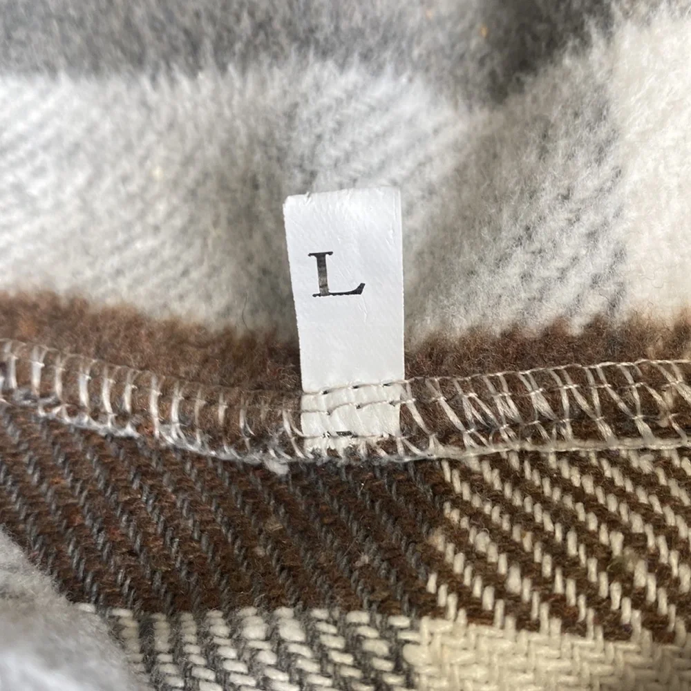 Shacket - Picture 4 of 4